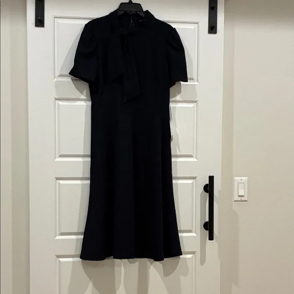 Maggy London Short Sleeve Necktie Navy Midi Dress - Picture 1 of 7